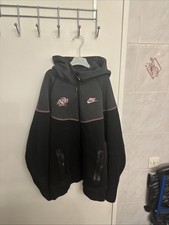 Nike Sportswear Tech Fleece x