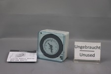 Hager EH711 Programmateur Journalier Electro-Mécanique 72x72 1W 16A 24H 196-253V