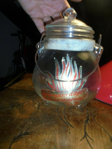 Ancien bocal formant marmite - formant,