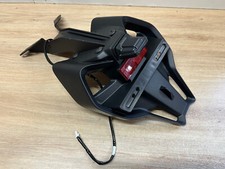 UNE BAVETTE SUPPORT PLAQUE ARRIERE PASSAGER YAMAHA 560 TMAX T-MAX