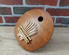Ancien instrument sanza