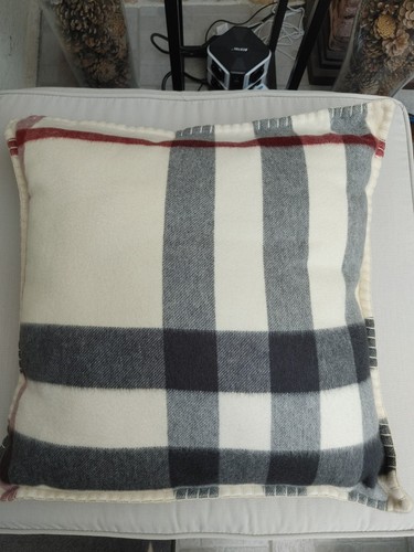 Coussin burberry cachemire - burberry,