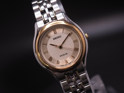 Montre femme vintage - n, comme
