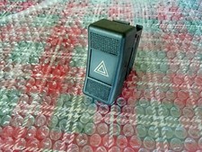 Bouton Interrupteur feux de détresse warning  Renault 19 R19