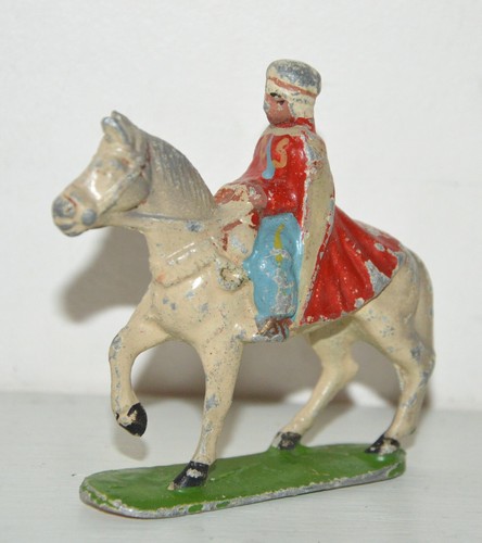 Ancienne figurine alu quiralu - figurine,