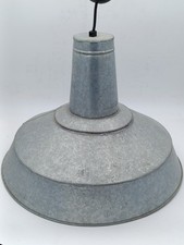 Suspension industrielle tôle