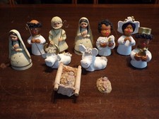 Ensemble de 10 santons crèche ( Marie , Joseph , Jésus , Animaux .. )