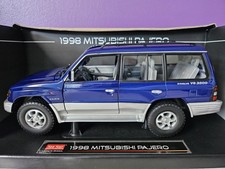 Mitsubishi Pajero Long V6 3.5 3500 1998 Bleu Royal Blue Pearl Sunstar 1/18 1223