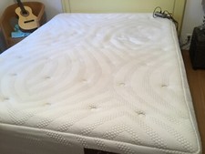 Protège matelas/ Surmatelas forme housse 160 x 200(extensible 210) André Renault