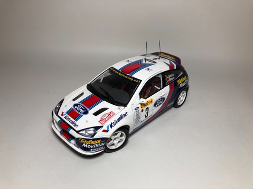 Autoart 2001 ford - 1/18, focus