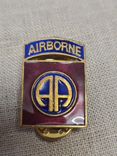 Insigne émaillé pin - émaillé, ,