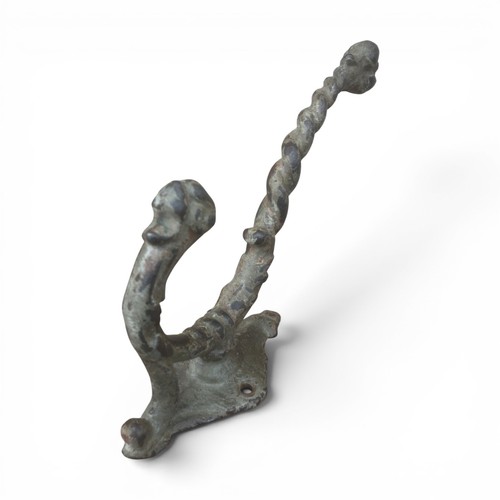 Ancienne patère fonte - ancienne,
