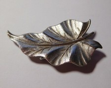 Attache pince à foulard ancienne - metal argenté