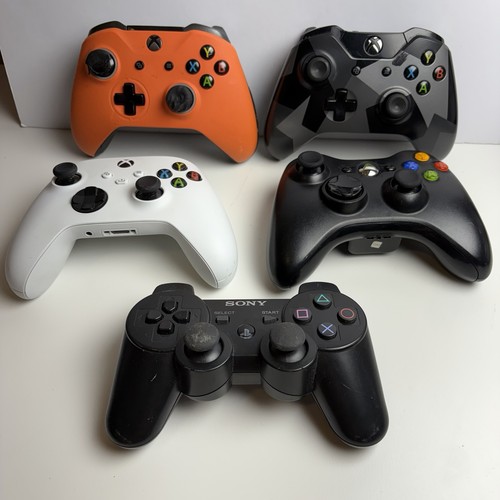 Videogame controller lot - videogame,