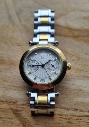 Montre guess collection