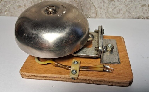 Ancienne cloche électrique