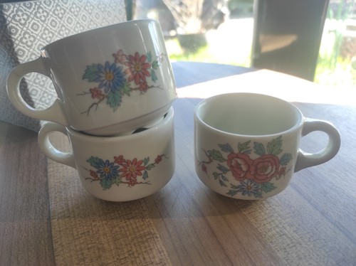 Lot tasses vintage - 3,