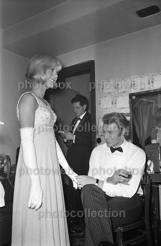 Sylvie vartan exclusive - -,