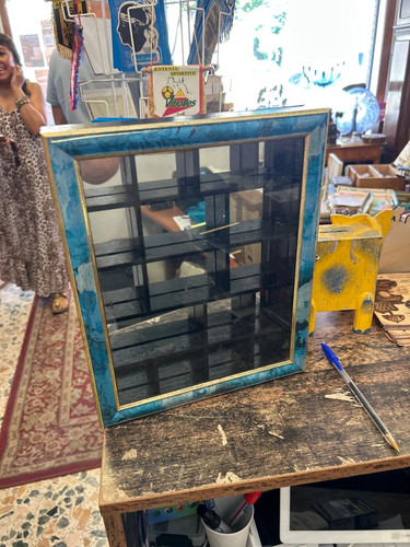 Jolie vitrine pour collection