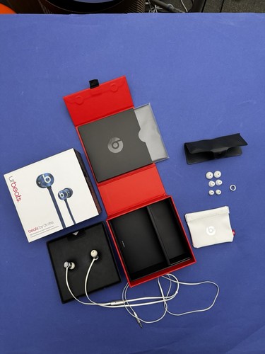 Beats dre white - dre.,