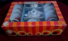 Ancienne Dinette de Poupée en