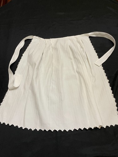 Ancien tablier piqué de - tablier,
