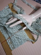 Dentelle  Fine, Bleu, Pour Création  ?, Chemise  Poupée ,porcelaine..+ De 5 Mtr