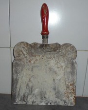 ANCIEN PELLE à CHARBON