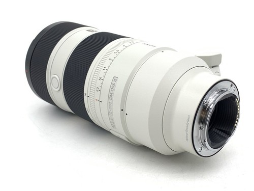 Sony 200mm 8 gm - fe, f2.8