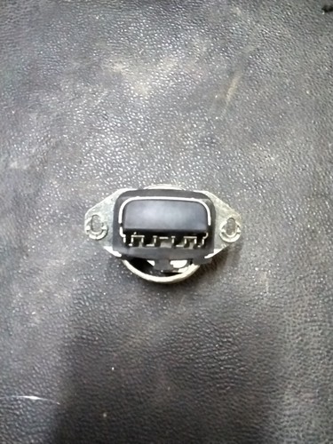 Bouton ouverture coffre - bouton, d'ouverture