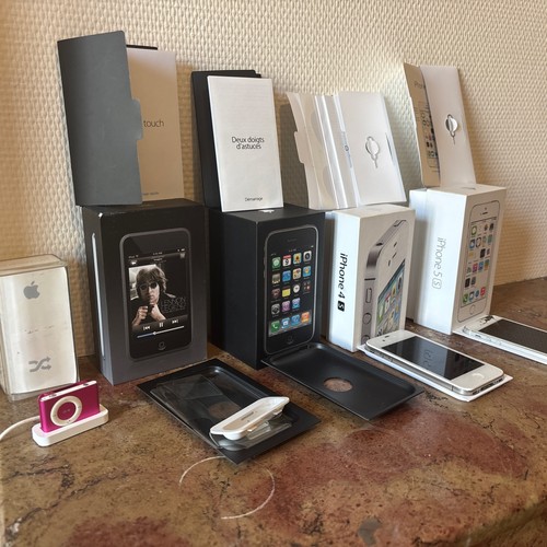 Lot boite vide avec iphone - vide,