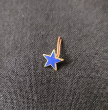 Insigne étoile émail bleu