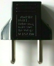 ADAPTATEUR POUR PRISE ELECTRIQUE AVEC 2 FICHES DE TYPE AMÉRICAINE OU CHINOISE