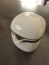 Petit pot à lait crémier