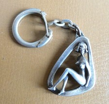 Ancien porte clé Automobile Carburant SHELL Femme Nue Sexy Celle que j'Aime. A60