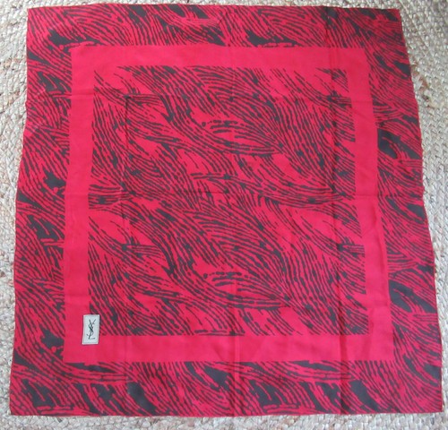 Foulard soie yves saint - soie,