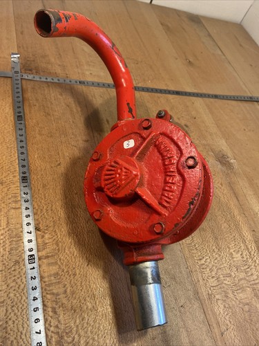 Ancienne pompe eau - 2,