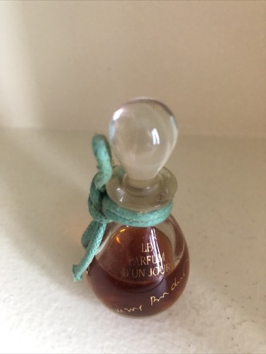 Ancien petit flacon parfum - flacon, le