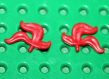 2 x Lego Castle Red Minifig Plume Feather Triple ref 4502b set 6074 6085 6079 ..