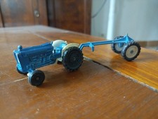 Majorette 1/65 N°354 tracteur Ford (253) + remorque Triqueballe Rail Route