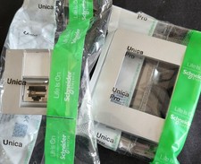 Schneider  Unica- prise RJ45