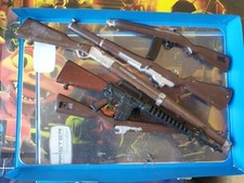 LOT DE 5 ACCESSOIRES ARMES