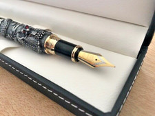 Somptueux stylo plume collector dragon avec magnifique plume et son coffret