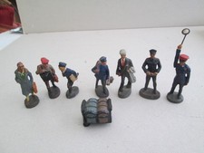 ELASTOLIN - 7 personnages de gare et chariot composition vers 1930 pour echelle0