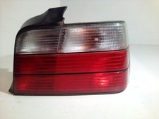 Feu arriere principal droit