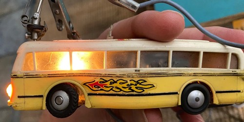 Trolley bus jaune - bus, ho