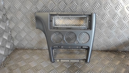 Cache contour autoradio - cache,
