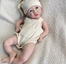 Poupée Reborn Bébé Fille Yeux Bleus Nouveau-né Vrai Bébé Réaliste 44cm