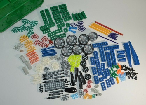 Over 200 pieces - , k'nex
