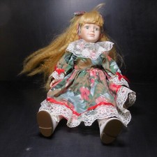 N23.386 poupée artiste blonde